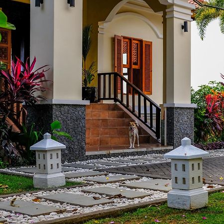 Villa Mata Hari Panji Экстерьер фото